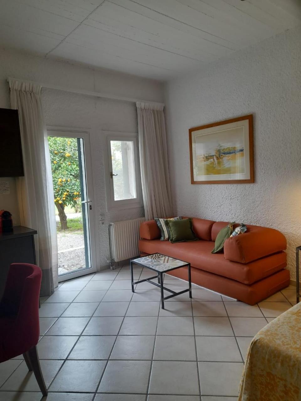 Rododafni Bay Residences Екстер'єр фото